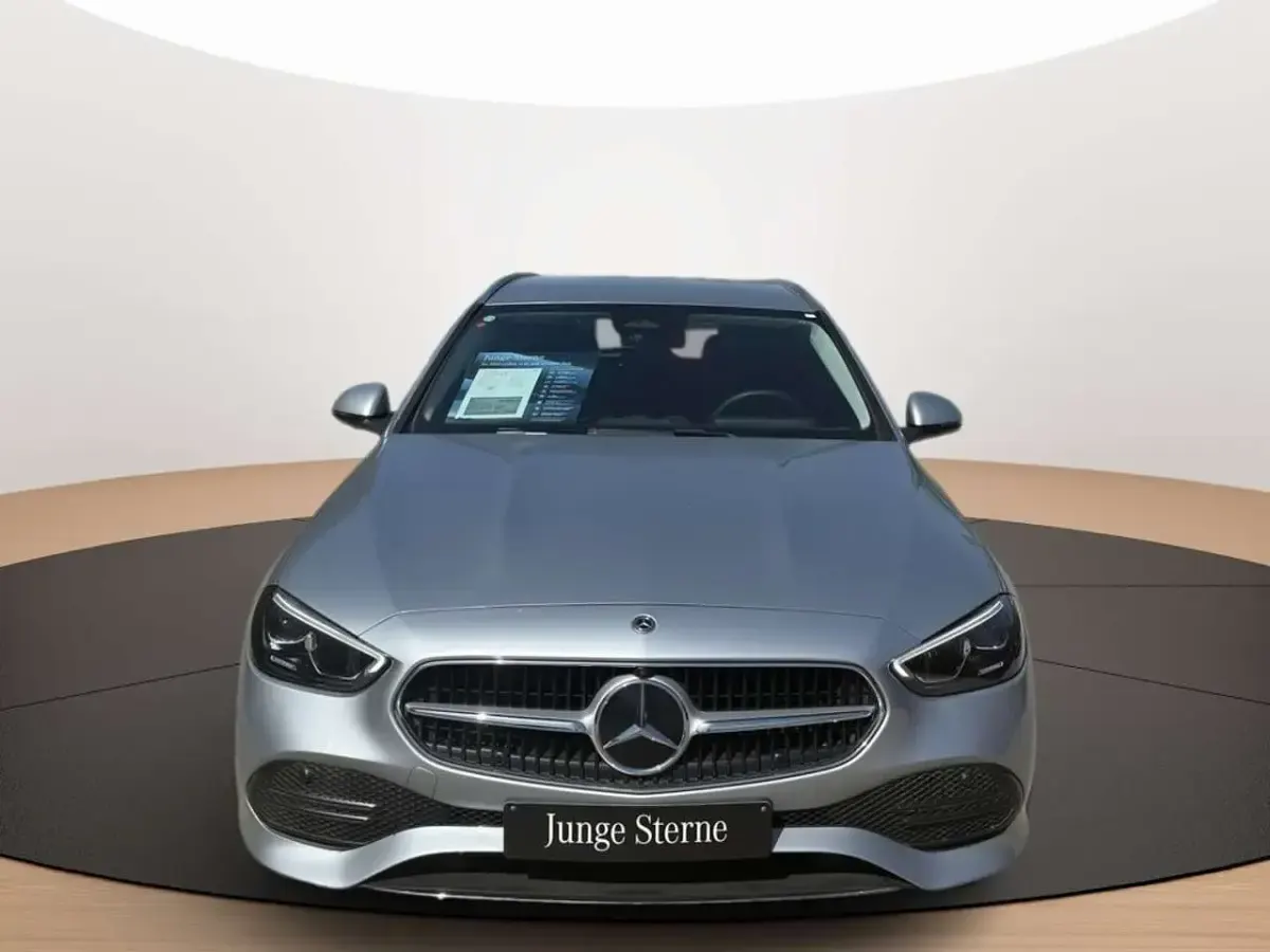 Gebraucht Mercedes C220 Avantgarde 200 PS (147 kW) 2024 Silber Limousine