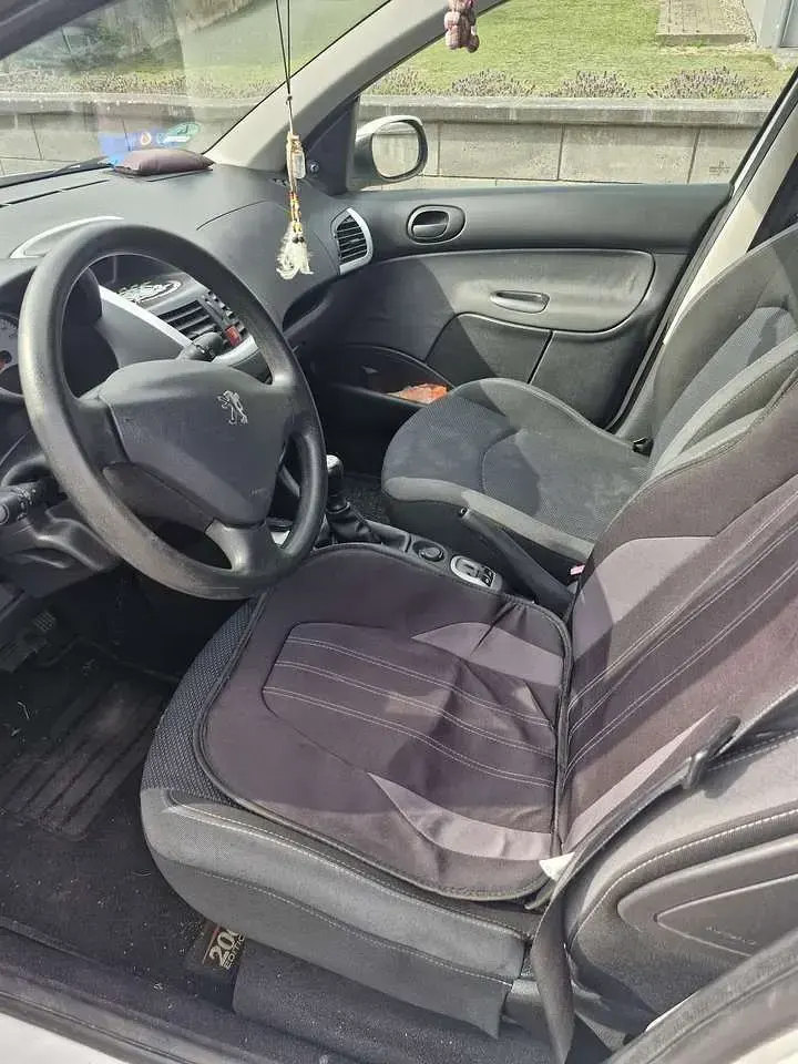 Gebraucht Peugeot 206 75 PS (55 kW) 2009 Limousine