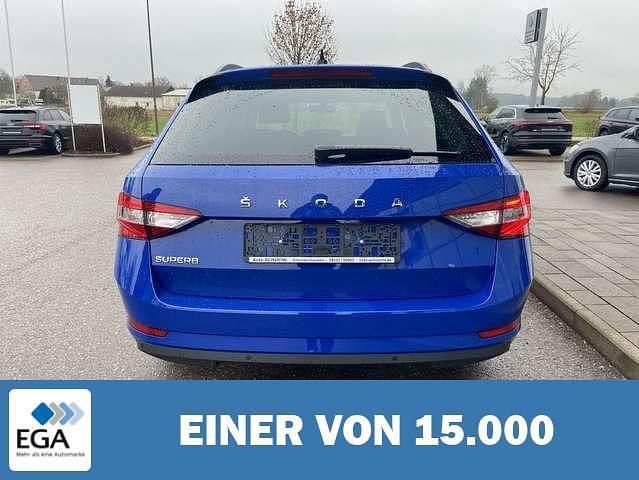 Gebraucht Skoda Superb 150 PS (110 kW) 2022 Blau Kombi