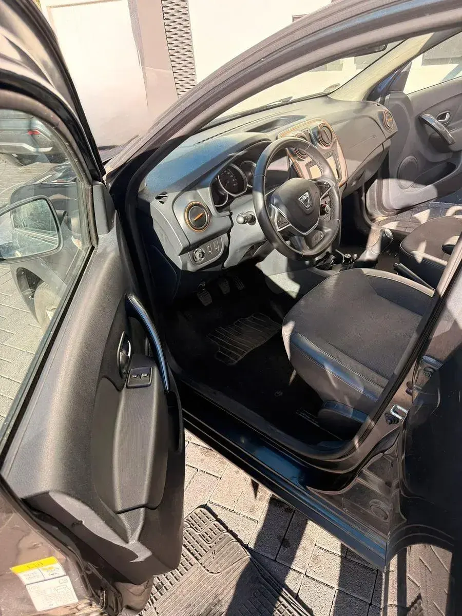 Gebraucht Dacia Sandero Essentiel 74 PS (54 kW) 2017 Grau Limousine
