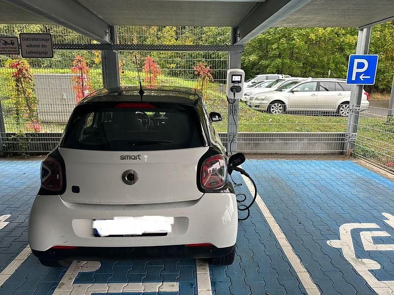 Gebraucht Smart ForFour Electric Drive 60 kW (82 PS) 2020 Weiß Kleinwagen