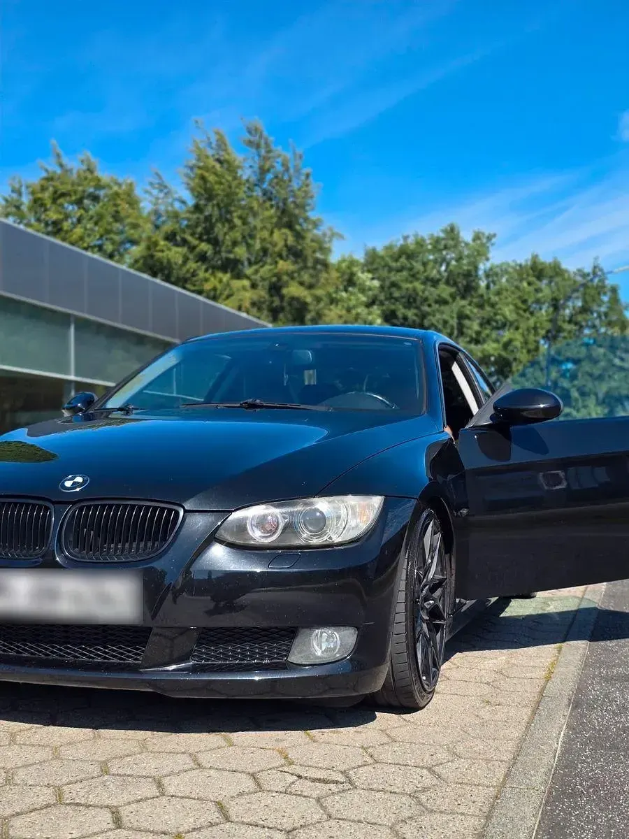 Gebraucht BMW 320 Performance 180 PS (132 kW) 2008 Schwarz Coupé