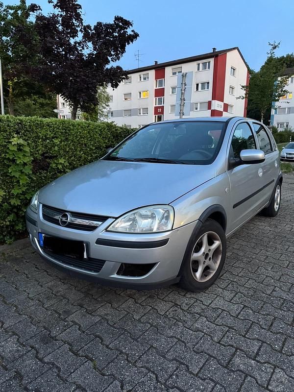 Silber Gebraucht 2004 Opel Corsa Kleinwagen | 500 € - Bild 1/2