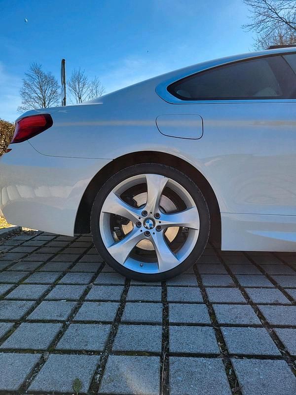 Gebraucht BMW 650 M Sport 408 PS (300 kW) 2012 Weiß Coupé