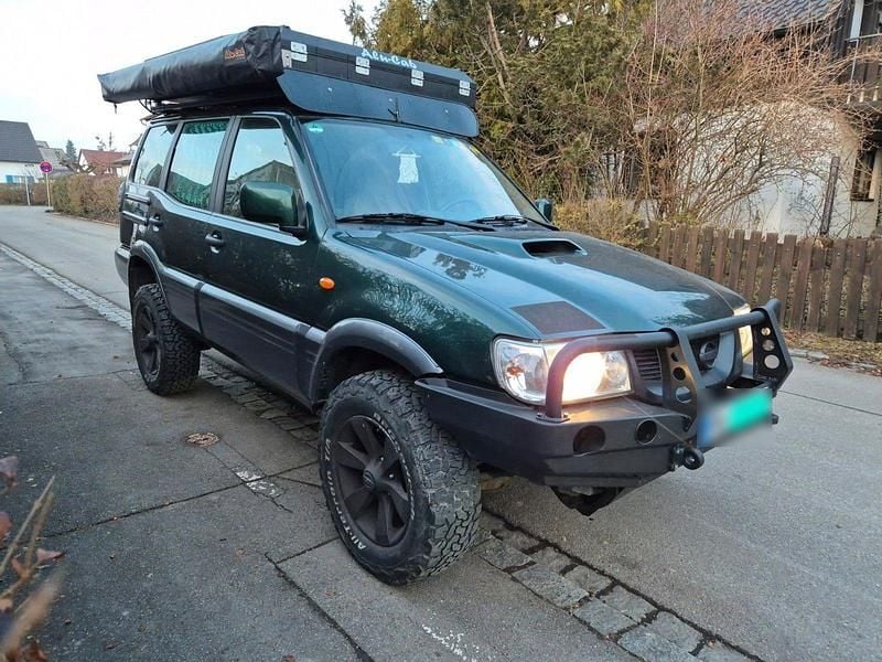 Gebraucht Nissan Terrano 154 PS (113 kW) 2004 Grün SUV