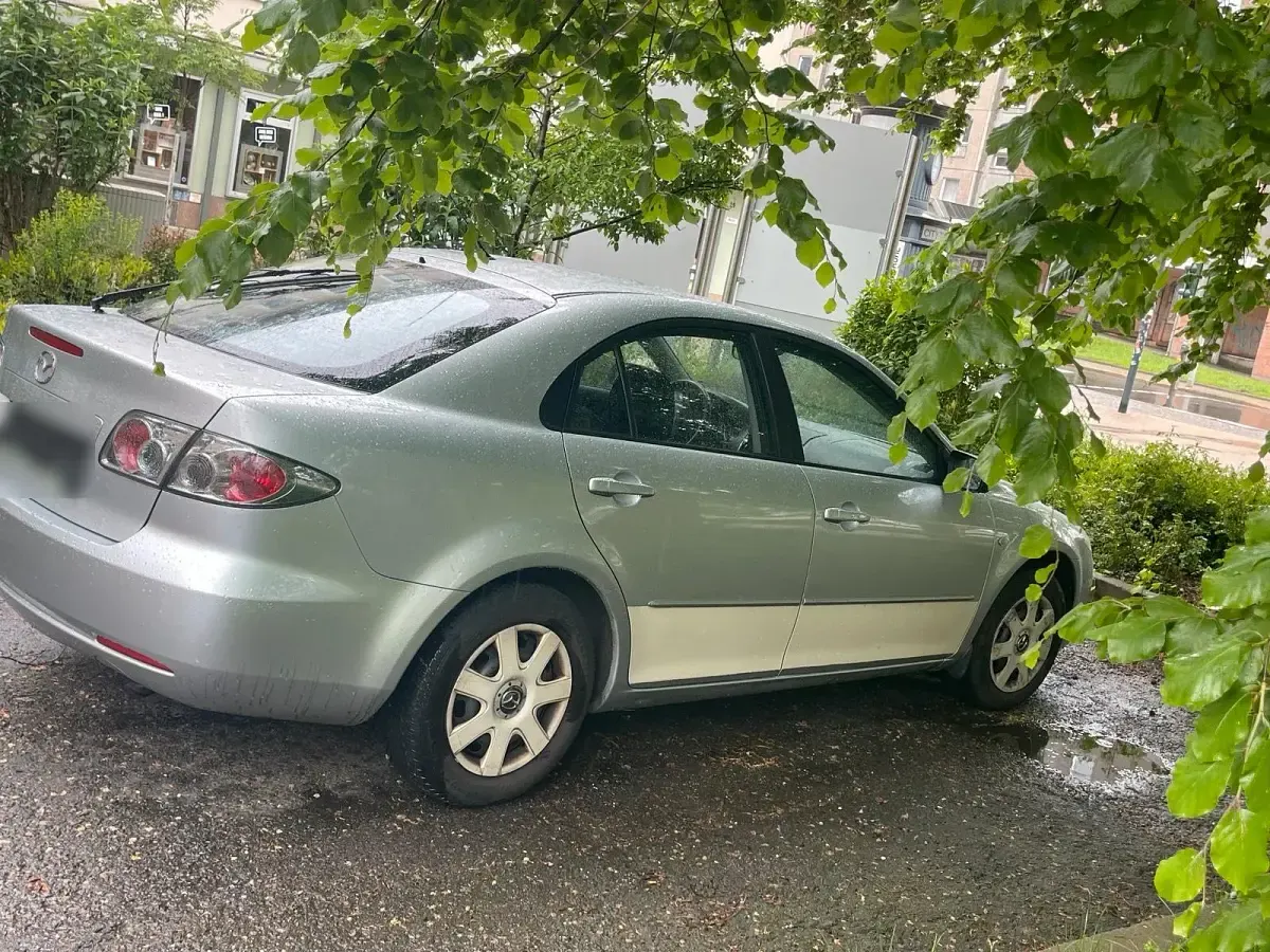 Używany Mazda 6 120 KM (88 kW) 2006 Srebrny Sedan/Limuzyna
