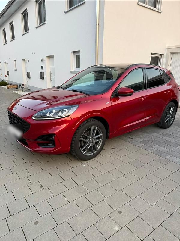 Gebraucht Ford Kuga ST-Line X 190 PS (139 kW) 2022 Rot SUV