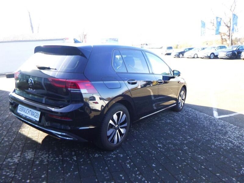 Gebraucht VW Golf VIII Move 131 PS (96 kW) 2023 Schwarz Kleinwagen