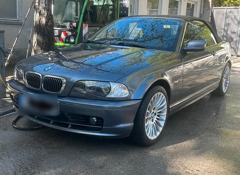 Gebraucht BMW 320 Cabriolet Basis 170 PS (125 kW) 2003 Grau Cabrio