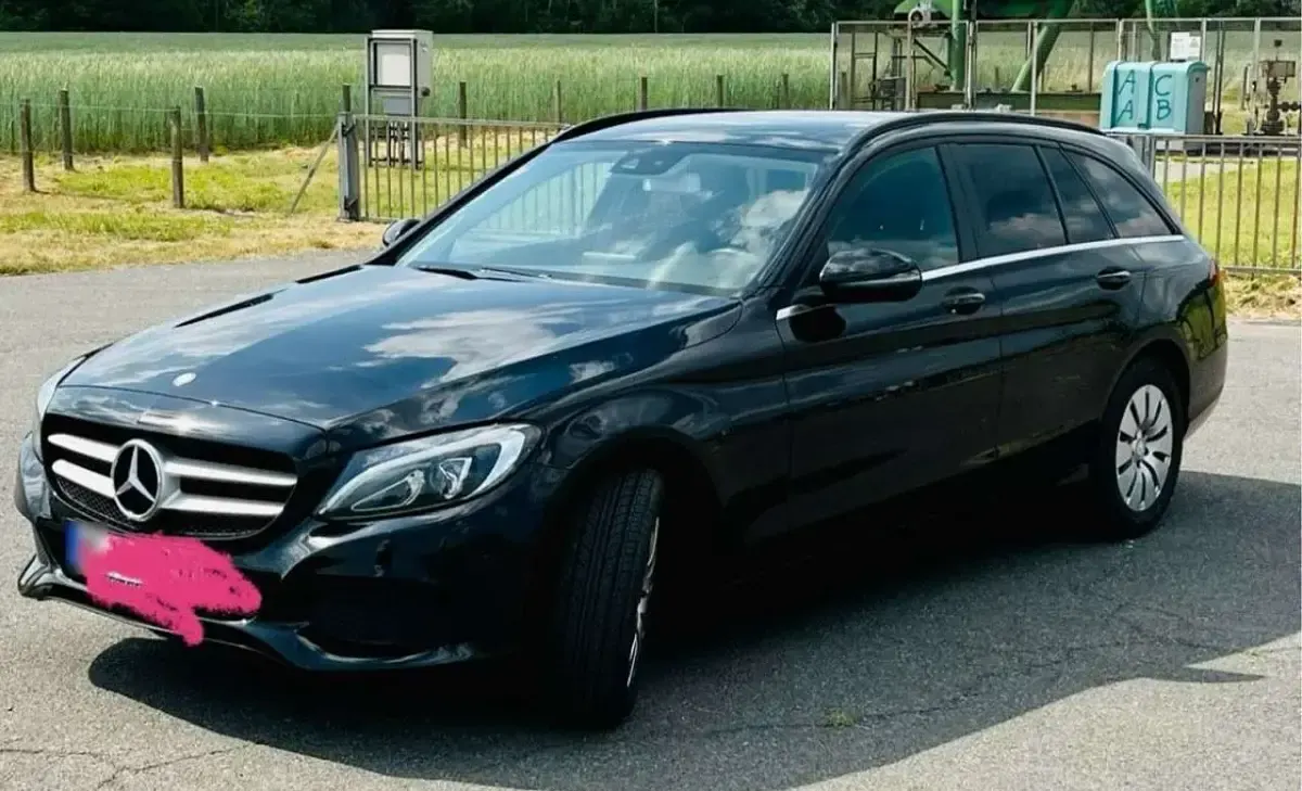 Second-hand Mercedes C220 170 CP (125 kW) 2017 Negru Break