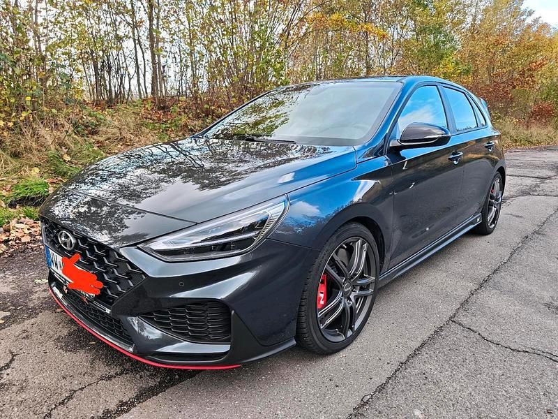 Grau Gebraucht 2023 Hyundai i30 N Performance Limousine | 30.998 € (Fairer Preis) - Bild 1/4