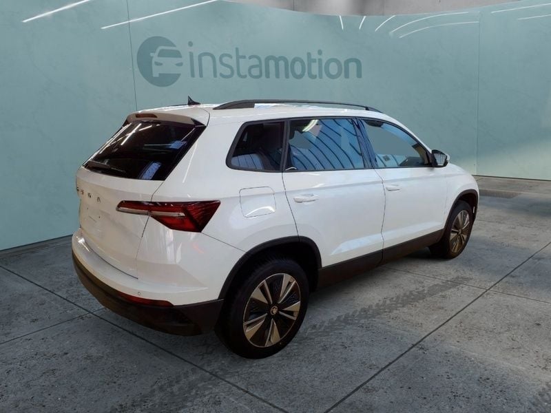 Gebraucht Skoda Karoq Selection 150 PS (110 kW) 2024 Weiß SUV