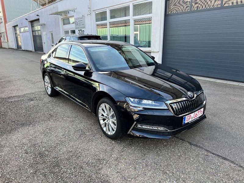 Gebraucht Skoda Superb LAURIN & KLEMENT 218 PS (160 kW) 2021 Schwarz Limousine