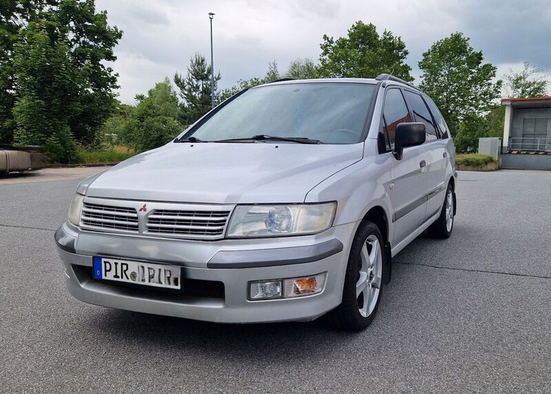 Silber Gebraucht 2003 Mitsubishi Space Wagon Van / Kleinbus | 1.200 € (Superpreis) - Bild 1/4