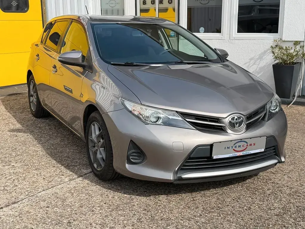 Gebraucht Toyota Auris Cool 99 PS (72 kW) 2013 Grau Limousine