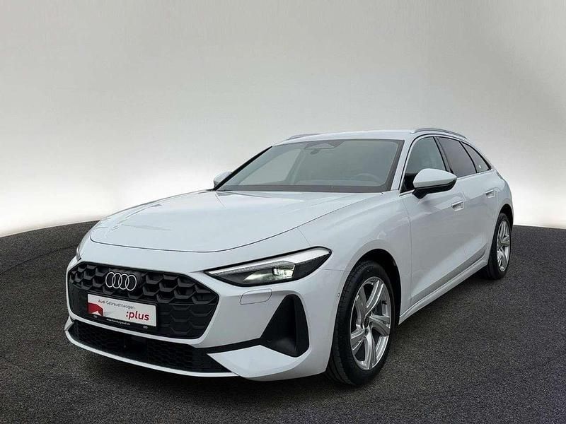 Gebraucht Audi A5 Sport 150 PS (110 kW) 2025 2y gletscherweiß metallic Kombi