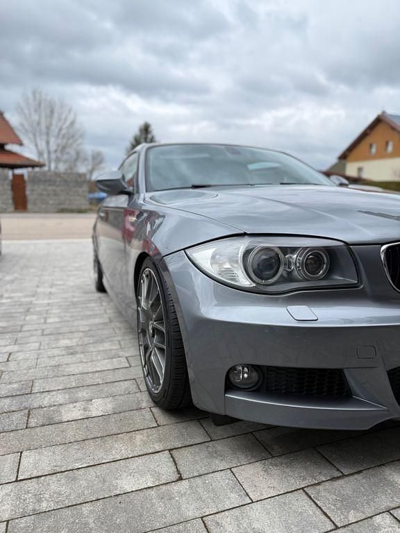 Second-hand BMW 120 Performance 177 CP (130 kW) 2011 Gri Hatchback