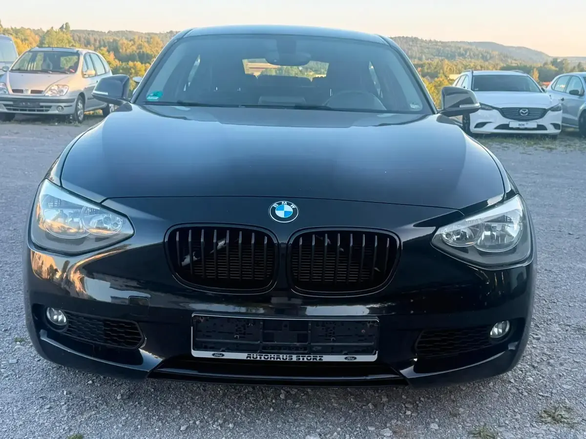 Gebraucht BMW 118 170 PS (125 kW) 2012 Schwarz Kleinwagen