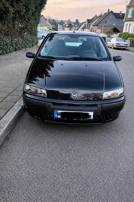 Schwarz Gebraucht 2002 Fiat Punto Kleinwagen | 1.999 € - Bild 1/4