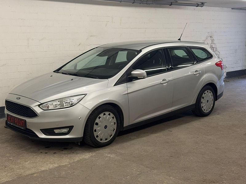 Gebraucht Ford Focus Trend 105 PS (77 kW) 2016 Silber Kombi