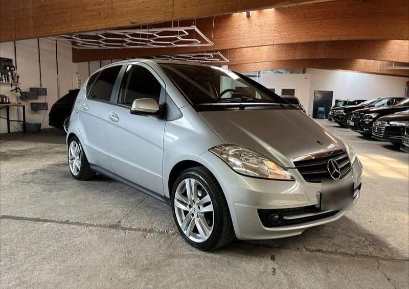 Grau Gebraucht 2008 Mercedes A170 Van / Kleinbus | 2.990 € (Guter Preis) - Bild 1/4