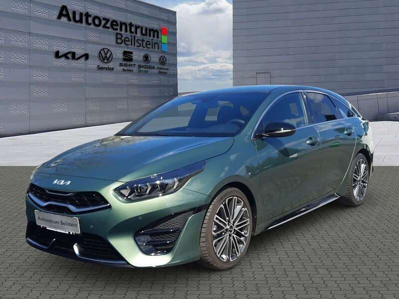 Grün Neu 2025 Kia ProCeed GT-Line Kleinwagen | 34.090 € - Bild 1/4
