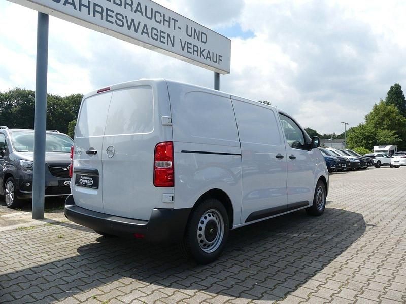 Gebraucht Opel Vivaro 120 PS (88 kW) 2024 Weiß Van / Kleinbus