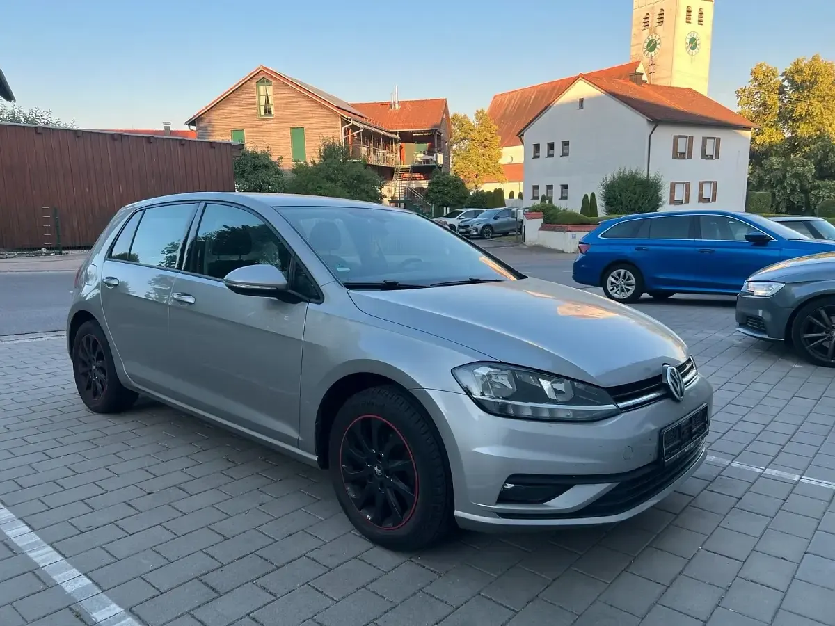 Gebraucht VW Golf VII Trendline 204 PS (150 kW) 2017 Grau Kleinwagen