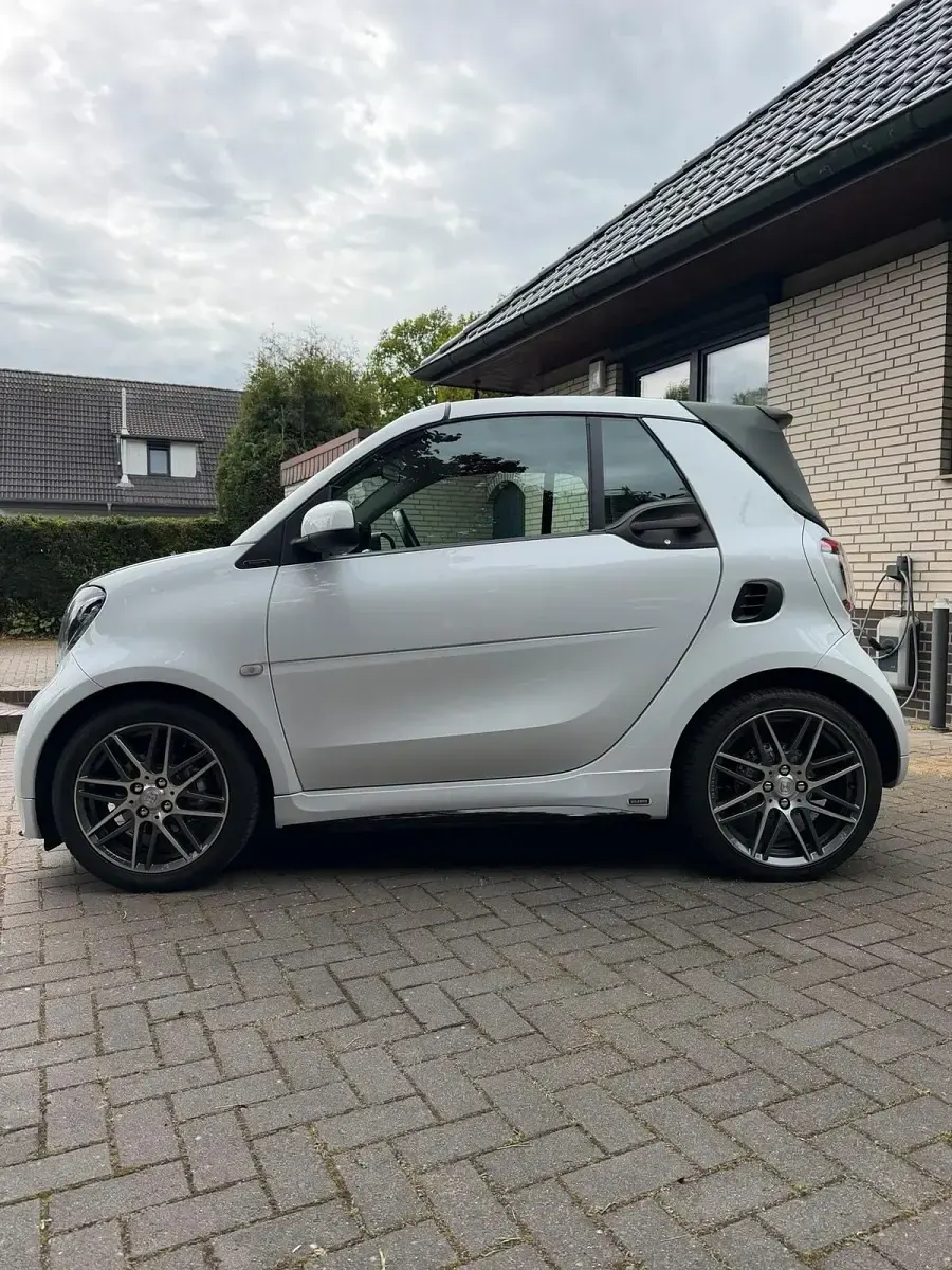 Gebraucht Smart ForTwo Cabrio Brabus Xclusive 109 PS (80 kW) 2016 Weiß Cabrio