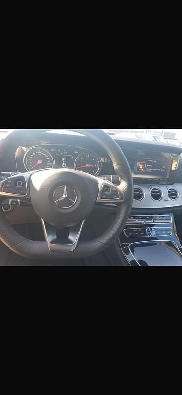 Usata Mercedes E350 AMG line 258 CV (189 kW) 2018 Rosso Berlina