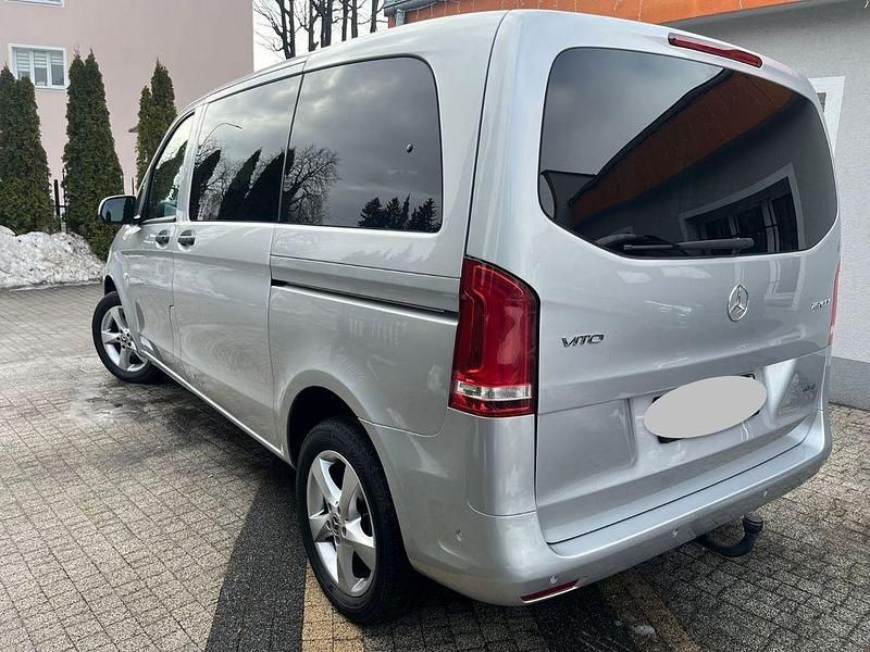 Gebraucht Mercedes Vito 190 PS (139 kW) 2021 Silber Van