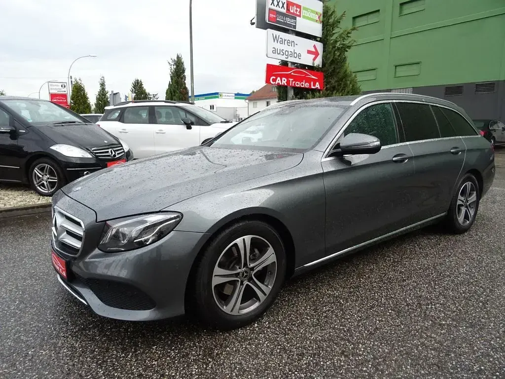 Gebraucht Mercedes 220 Avantgarde 194 PS (142 kW) 2018 Grau Kombi