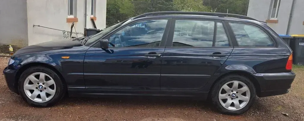 Gebraucht BMW 318 143 PS (105 kW) 2004 Blau Kombi