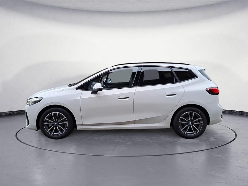 Neu BMW 220 Active Tourer 170 PS (125 kW) 2026 Weiß Van / Kleinbus