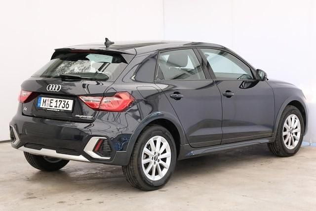 Gebraucht Audi A1 Ambiente 110 PS (80 kW) 2021 Blau metallic Kleinwagen