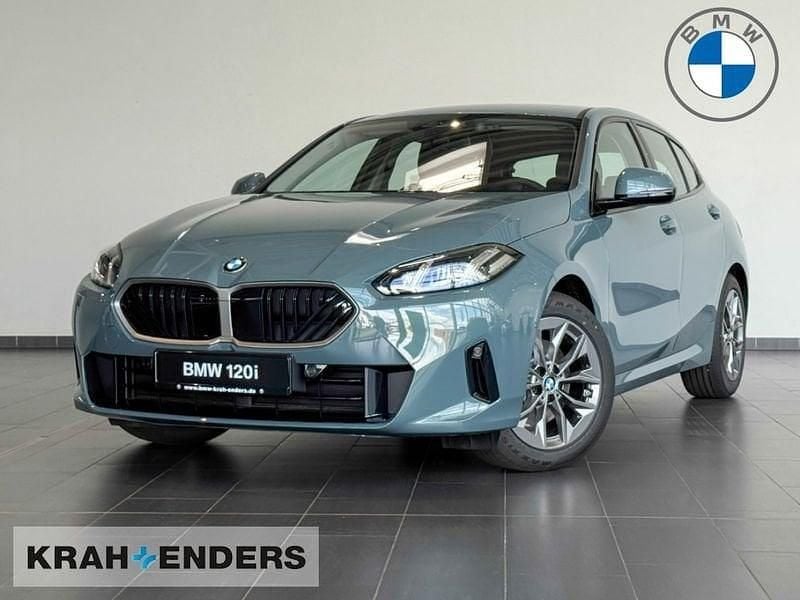 Gruen Neu 2025 BMW 120 Performance Kleinwagen | 33.590 € (Guter Preis) - Bild 1/4
