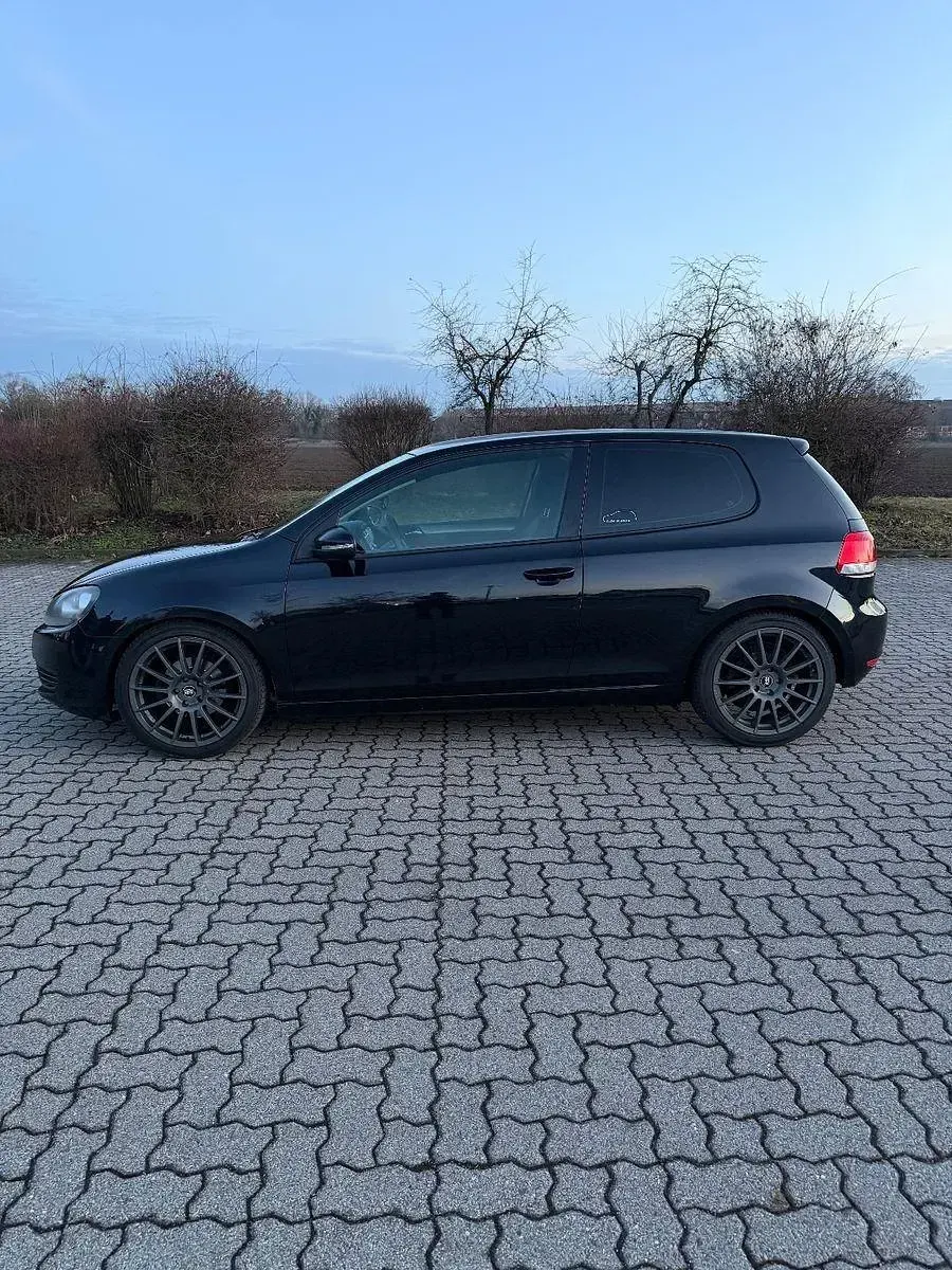 Gebraucht VW Golf VI Trendline 80 PS (58 kW) 2009 Schwarz Kleinwagen