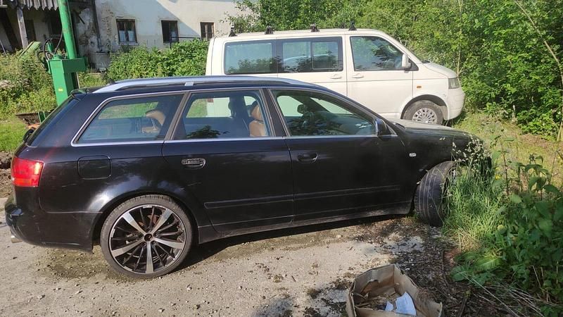 Blau Gebraucht 2006 Audi A4 Kombi | 1.200 € - Bild 1/4