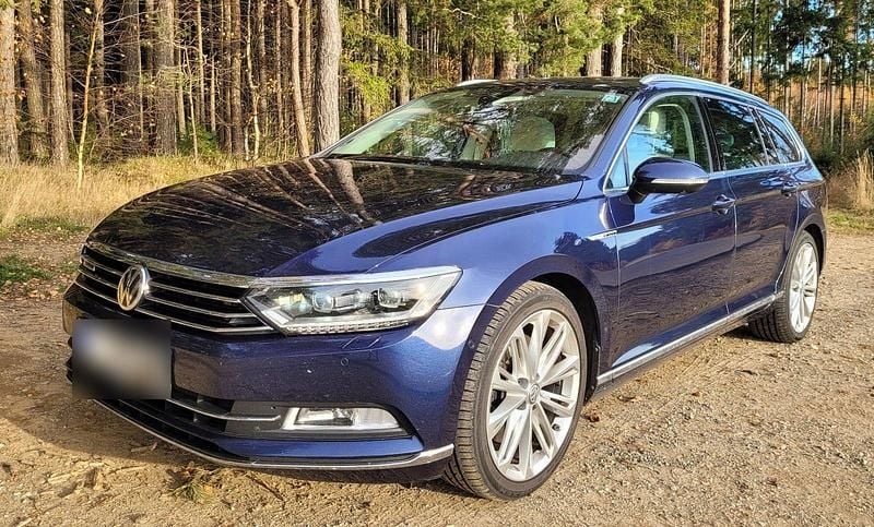 Gebraucht VW Passat Highline 239 PS (175 kW) 2017 Blau Kombi