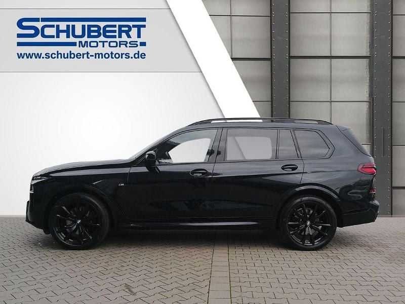 Gebraucht BMW X7 M Sport 340 PS (250 kW) 2023 Schwarz SUV