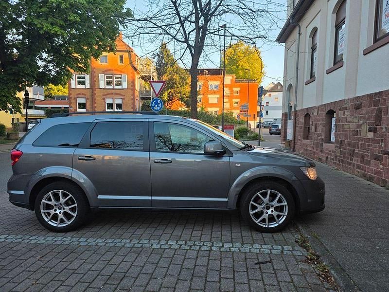 Occasion Fiat Freemont 140 ch (102 kW) 2011 Gris SUV