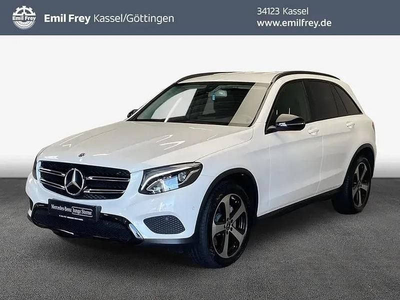 Weiß polarweiß Gebraucht 2017 Mercedes GLC220 Exclusive SUV | 25.650 € (Guter Preis) - Bild 1/4