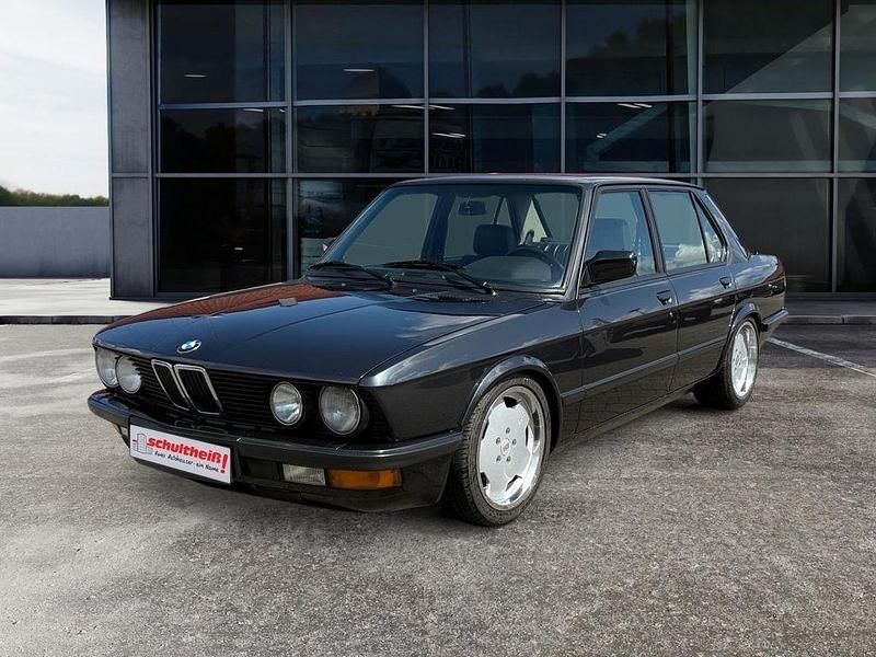 Schwarz Gebraucht 1986 BMW 535 Shadowline Limousine | 19.990 € - Bild 1/4