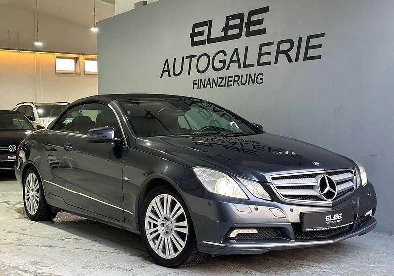Grau Gebraucht 2010 Mercedes E200 Cabrio | 14.800 € (Fairer Preis) - Bild 1/4