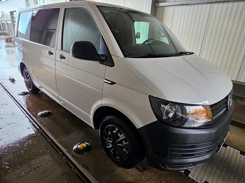 Gebraucht VW Transporter 150 PS (110 kW) 2019 Weiß Van