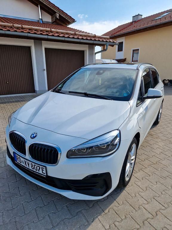 Gebraucht BMW 225 Advantage 224 PS (164 kW) 2019 Weiß Van / Kleinbus