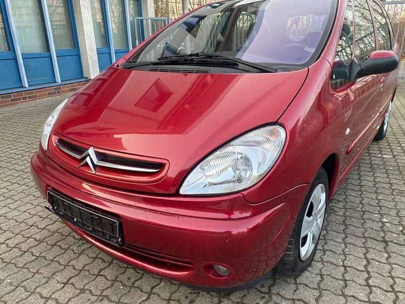 Gebraucht Citroën Xsara Picasso 116 PS (85 kW) 2003 Rot Van / Kleinbus