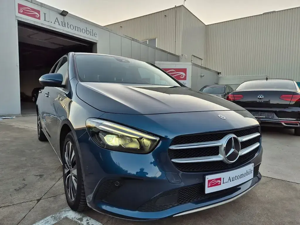 Usata Mercedes E250 218 CV (160 kW) 2021 Blu Berlina
