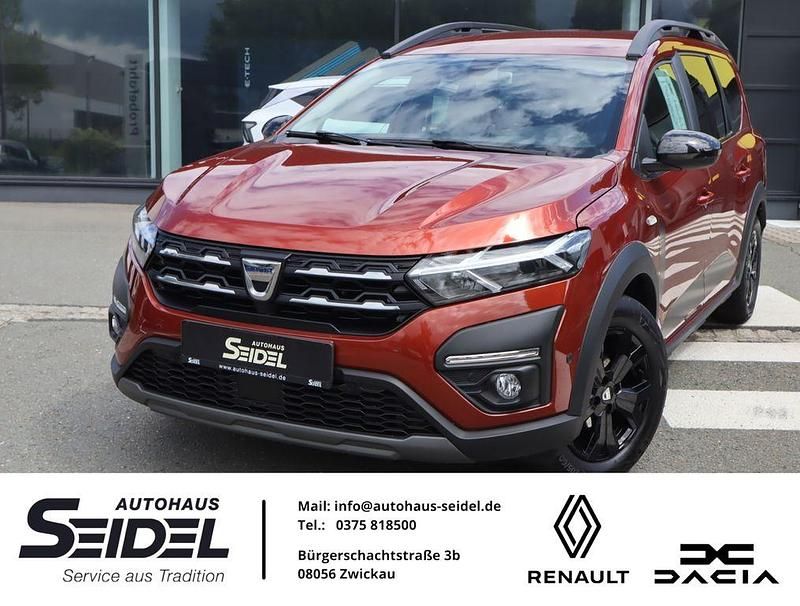 Braun Gebraucht 2022 Dacia Jogger Extreme Van / Kleinbus | 17.887 € (Guter Preis) - Bild 1/4