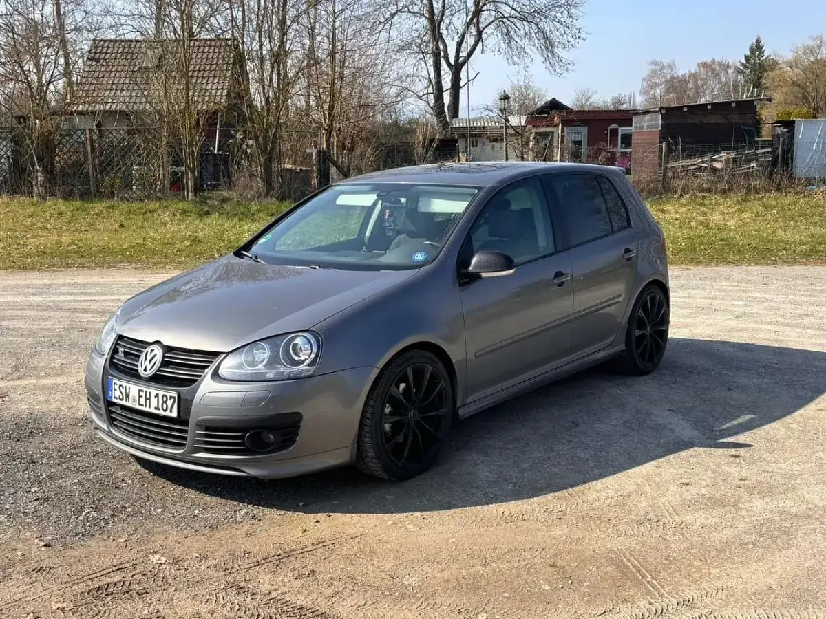 Gebraucht VW Golf V GT 122 PS (89 kW) 2007 Grau Limousine